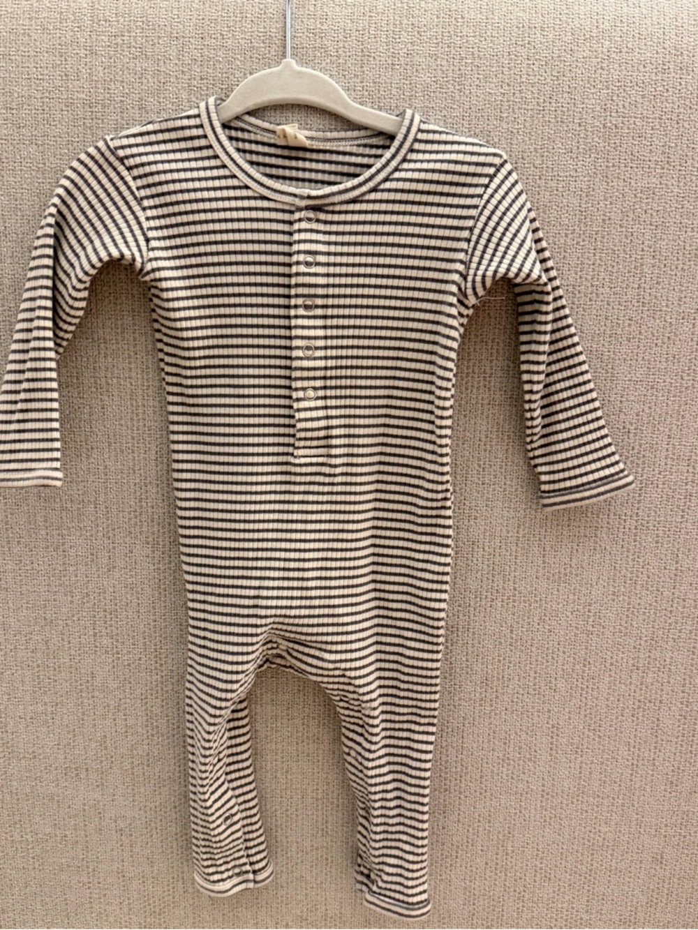 Quincy Mae Beige & Purply/Grey Striped Ribbed Button-Front Jumpsuit